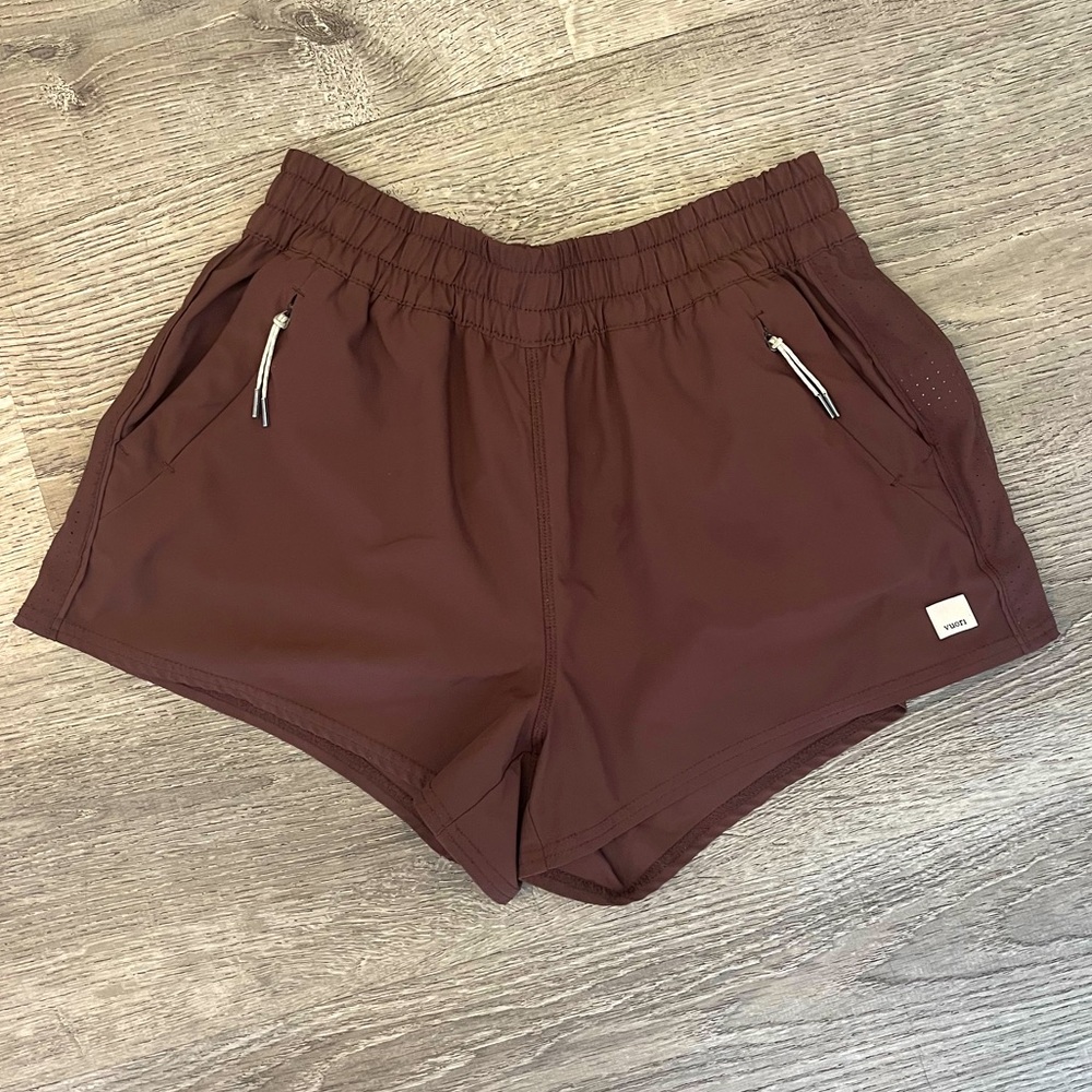 Vuori Dash Shorts, size Small